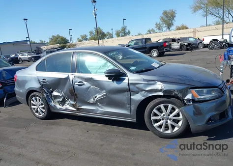 2014 Volkswagen Jetta 1.8T Se from USA, damaged, VIN 3VWD17AJ6EM261391